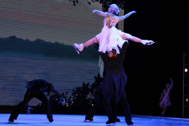 Swan Lake On Ice
